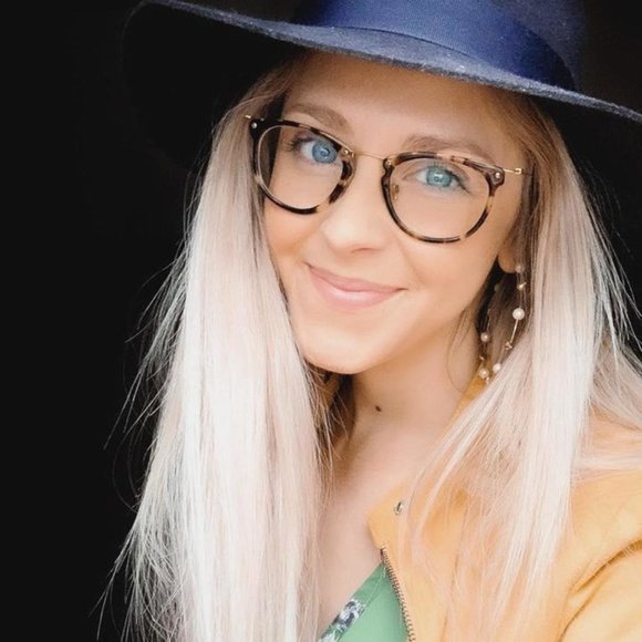 :: Stella & Dot Madison Pearl+Spike Hoop Earrings - Picture 5 of 11